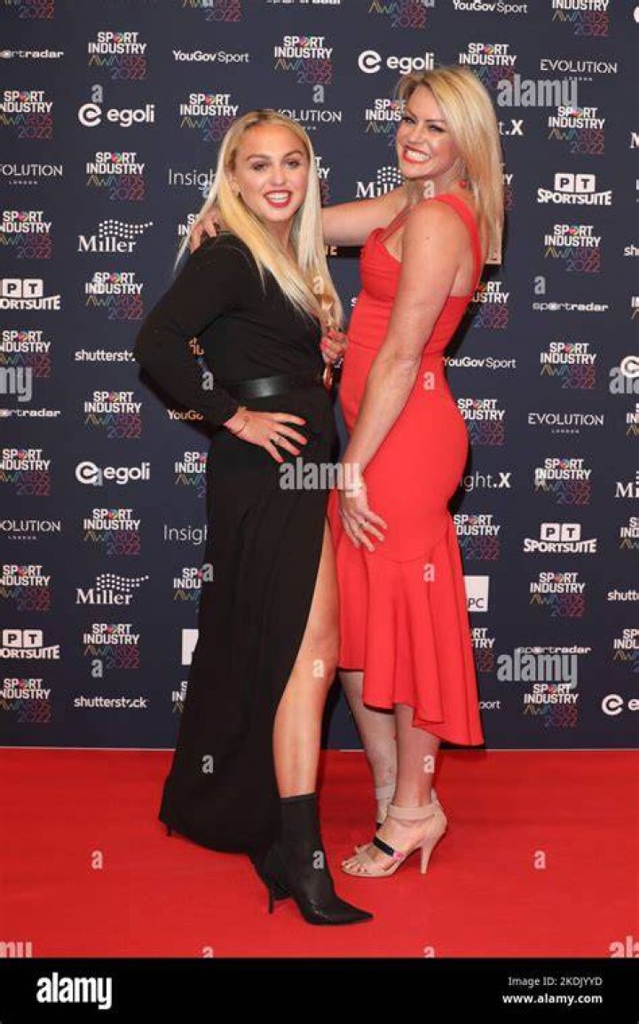 Is chemmy alcott pregnant?